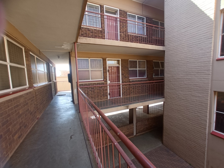 2 Bedroom Property for Sale in Potchefstroom North West